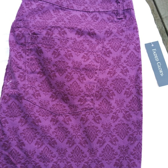 Jeans - Picture 2 of 2